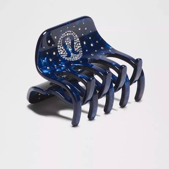 lululemon athletica Accessories - Lululemon criss  cross claw clip navy with crystals 🆕